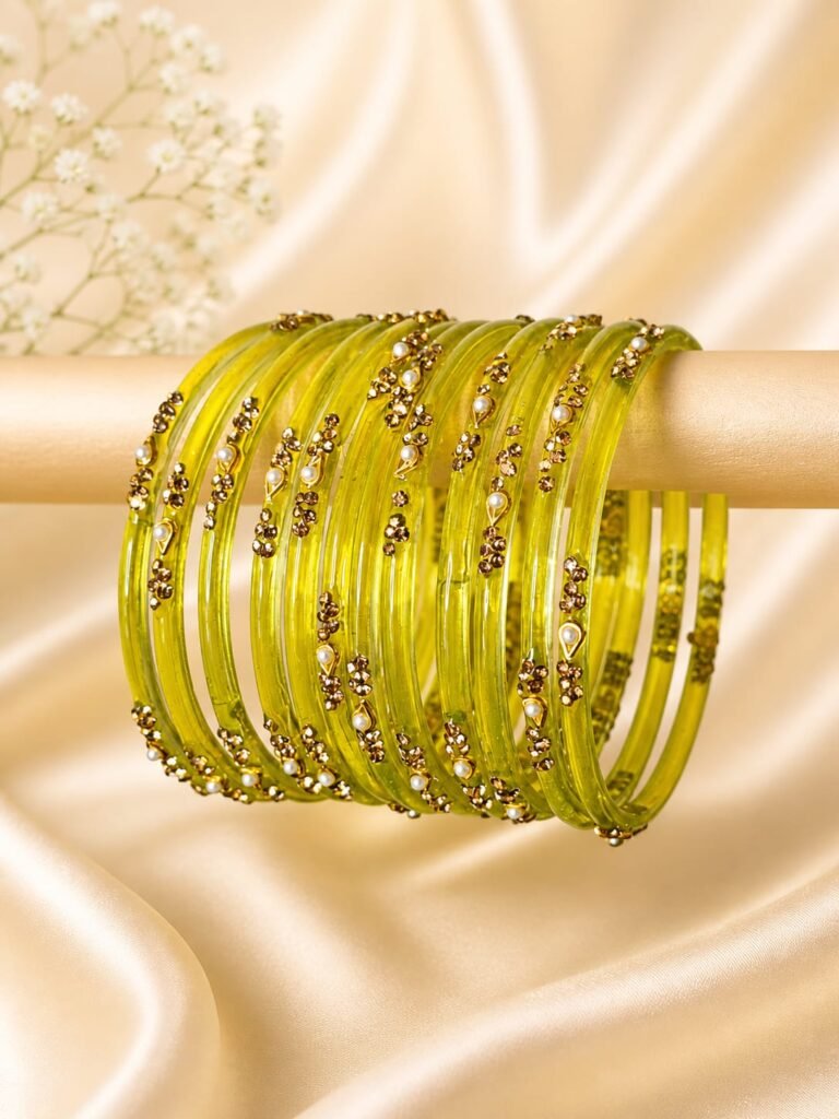 Pista Pearl Bangles